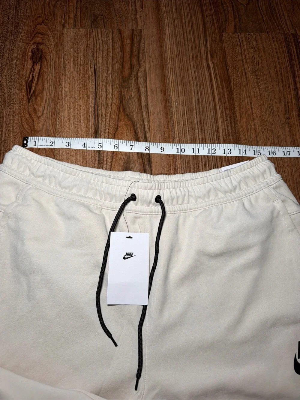 Nike Sportswear Tech Fleece Shorts DD5301-104 Light Brown Men’s Size L NWT